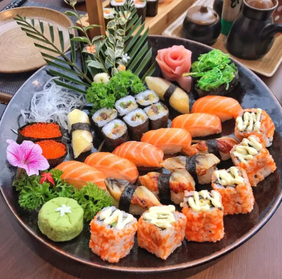 Lý do người Nhật ăn nhiều cá sống nhưng vẫn khỏe mạnh, tuổi thọ cao